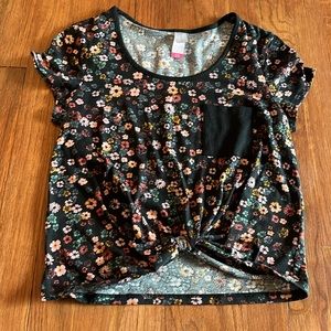 No boundaries floral t shirt